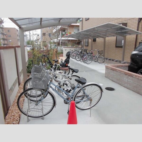 ロイヤルティアラ　Ⅴ・Ⅵ　Ⅵ 駐輪場