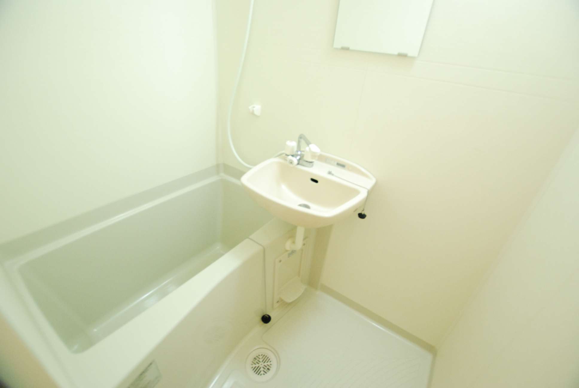 レオパレス忠 同タイプ写真の為、現況優先。