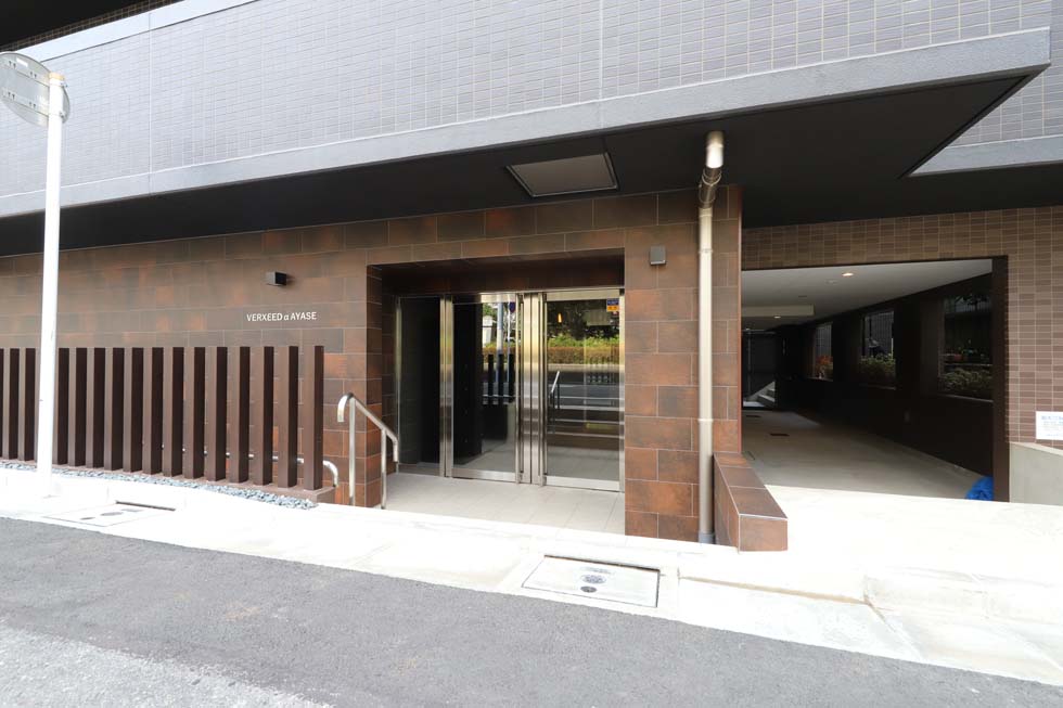 レンティーヴァ綾瀬1階 外観