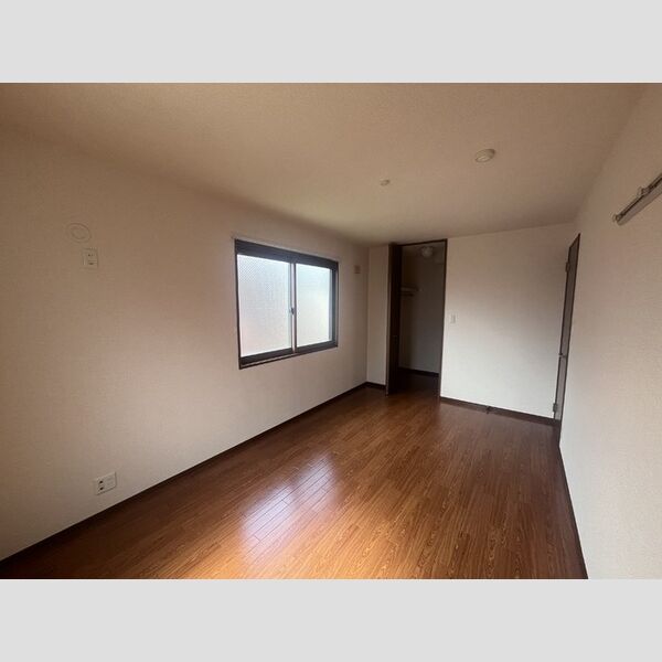 ベルデ藤原201号室 北洋室