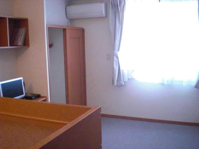 レオパレス仙元山 リビング