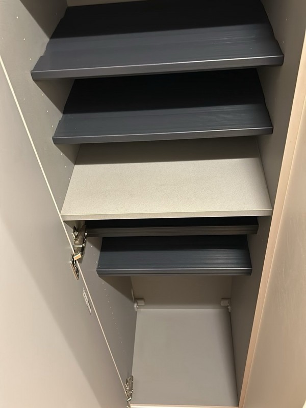 レイズ大久保1階 玄関