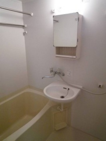 ガラ・ステージ日本橋茅場町 コンパクトで使いやすいお風呂です