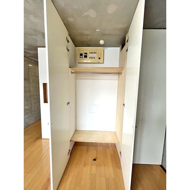 アンリシェール橋本Ａ204号室 たっぷり収納スペース