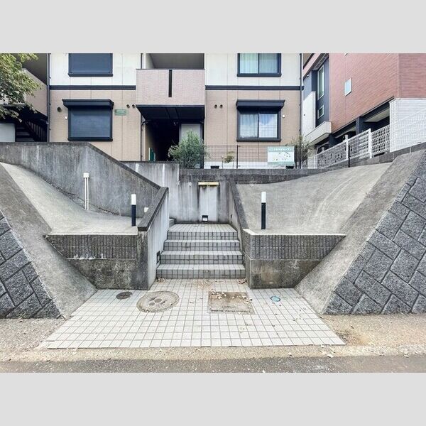 パークメゾン　A102号室 エントランス