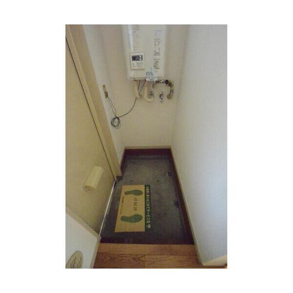 エステートピア勝間103号室 玄関