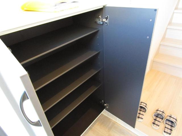 ＺＥＲＯ 下駄箱