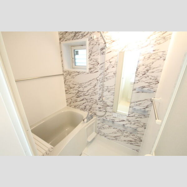 Jean　Fillioux(ジャン　フィーユ) 乾燥機能付きの浴室♪