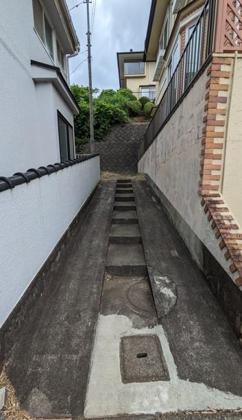 我孫子緑二丁目戸建 軽ならぎりぎり侵入できます。