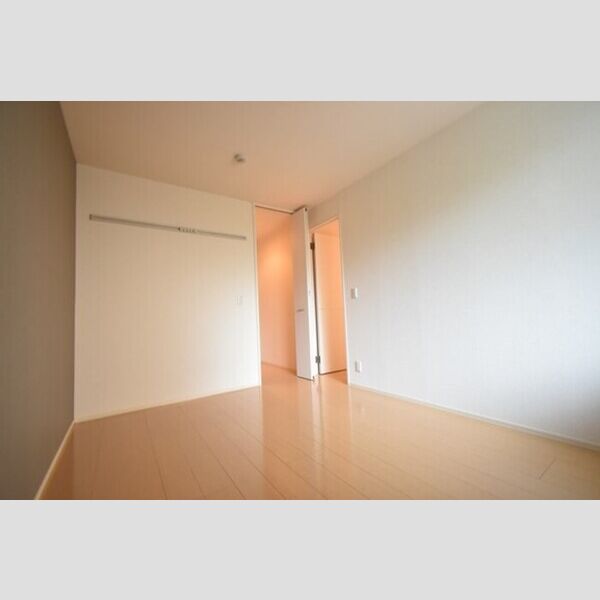 グリーンハイム105号室 ♪洋室6帖♪