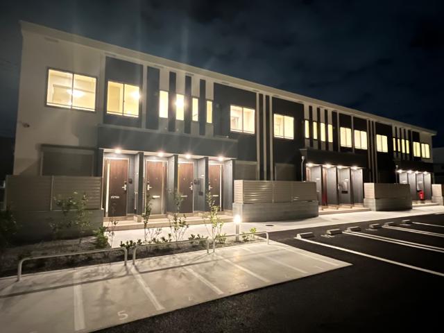 ルナーヴィラージュ 外観写真（夜）