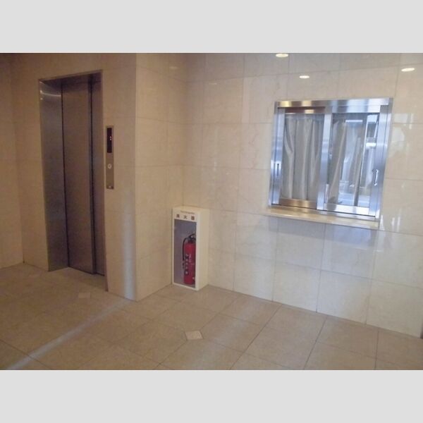 レリシェス日本橋 ロビー