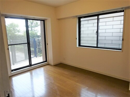 ライオンズステージ上野毛 洋室約6.8畳　※2023年2月撮影