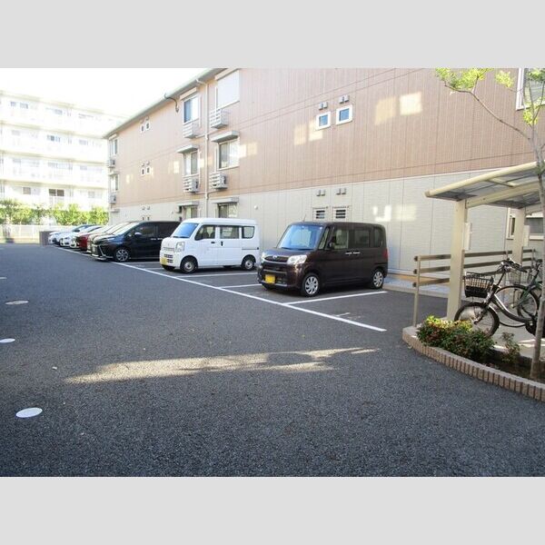 ステラ ルーチェ303号室 駐車場(要空き確認)