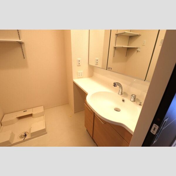 ステラタウン スピカ 洗面室