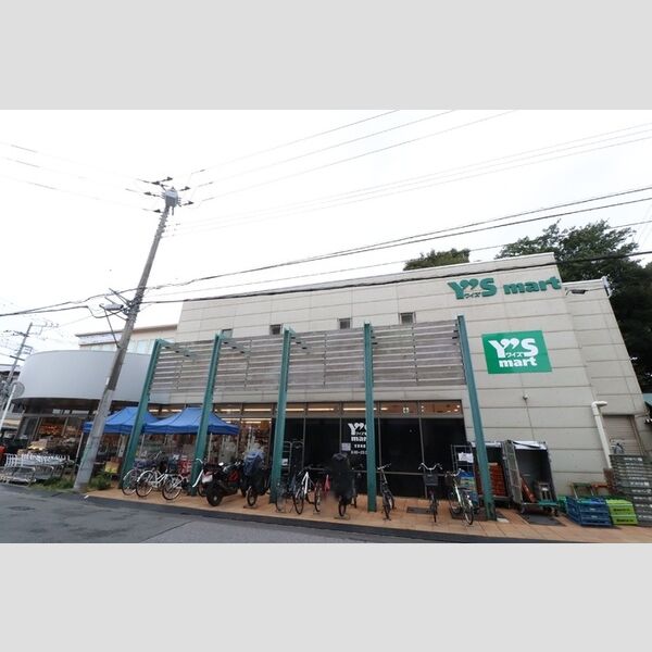 レジデンスヒルトップⅨ ワイズマート　584m