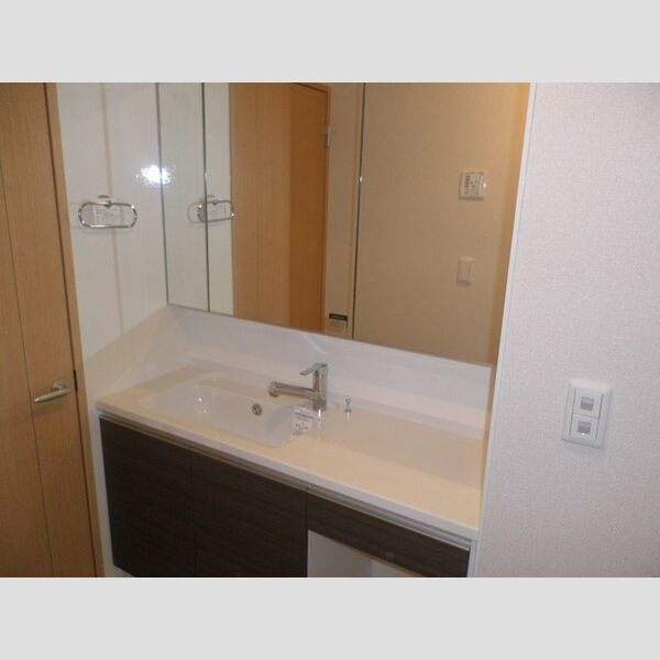 花水木 洗髪洗面化粧台