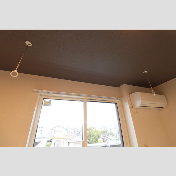 Avanza berl Ⅱ302号室 室内物干し金物