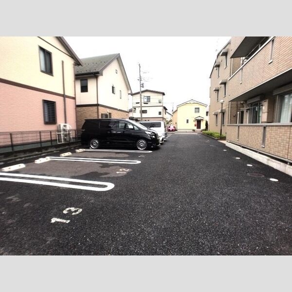 アンクレージュ　A/B 駐車場
