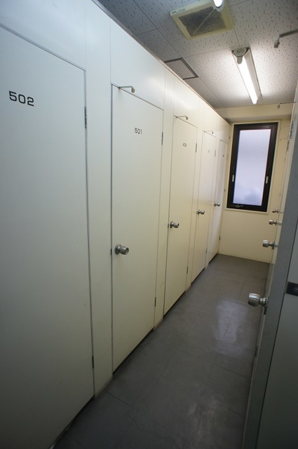 メゾン常磐松0502号室 トランクルームも付いてます。