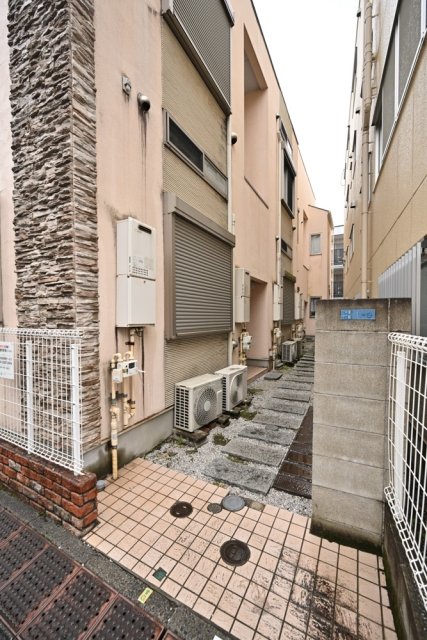 ハピネス上中里2階 エントランス