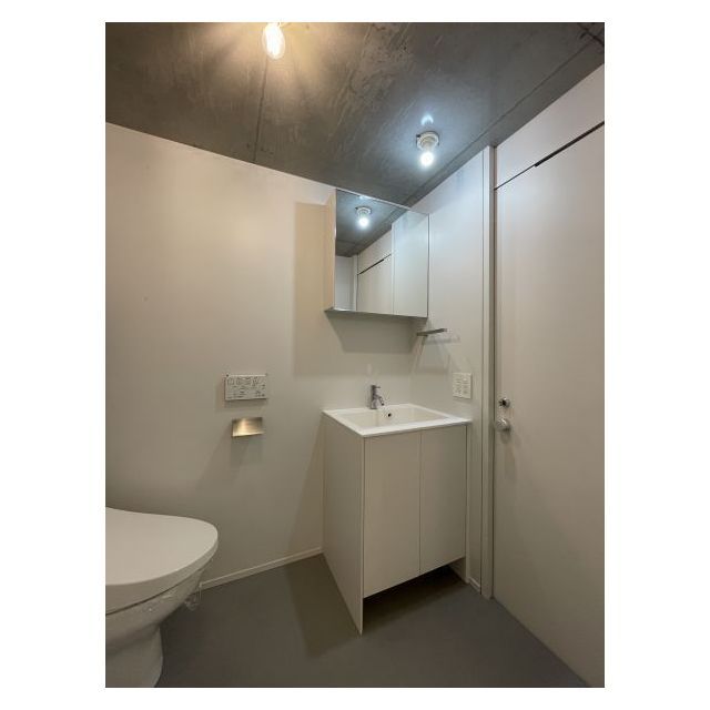 PASEO SANGENJAYA EAST WEST 内観