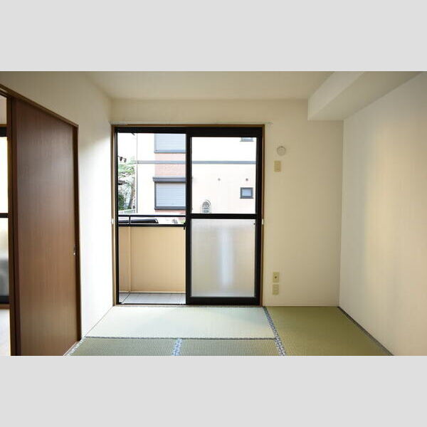 ヴァレンサ氷川　A/BB101号室 和室