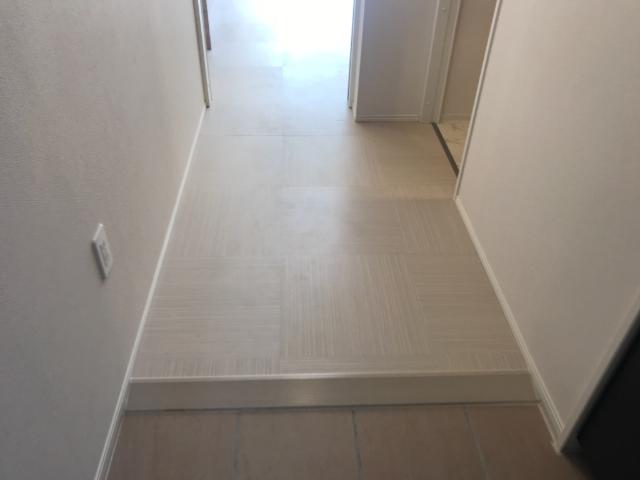 シャルマン102号室 玄関