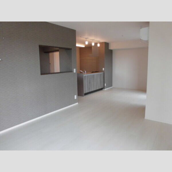 M's おおたか リビング