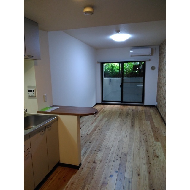 ロアール早稲田 リビング