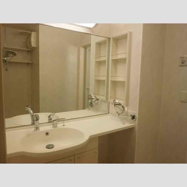 ラランジャ 洗髪洗面化粧台