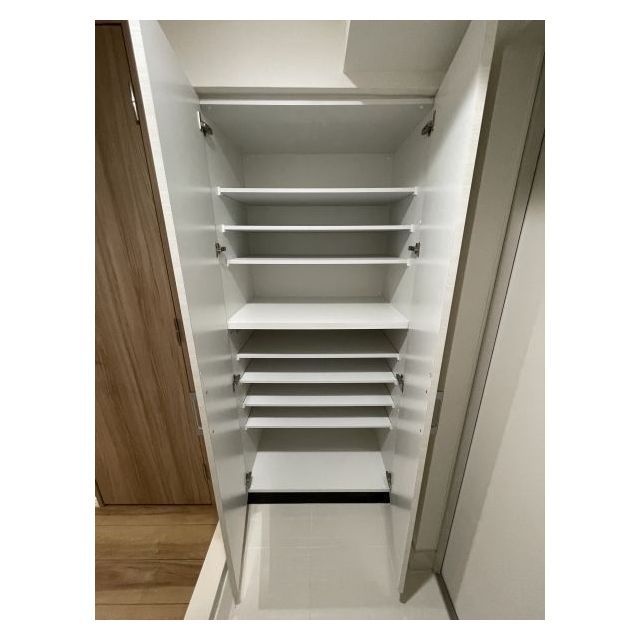 ルクレ両国 玄関脇シューズボックス