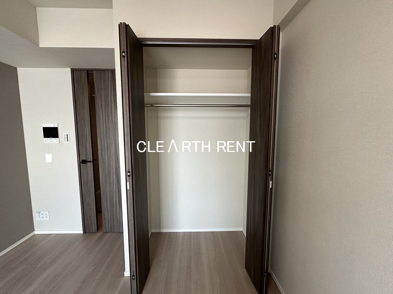 コンシェリア駒込 ＨＩＬＬＴＯＰ ＳＱＵＡＲＥ5階 ハンガーパイプ付きクローゼット