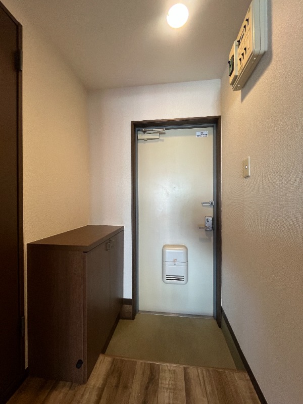 ビクトリュー仲町台3階 玄関