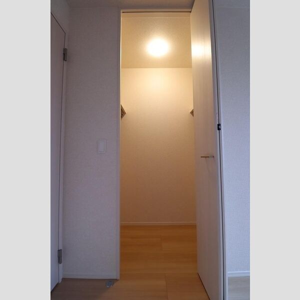 グランヴェール203号室 ウォークインクローゼット