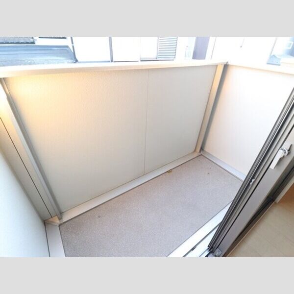 リトルアイランドⅢ202号室 バルコニー