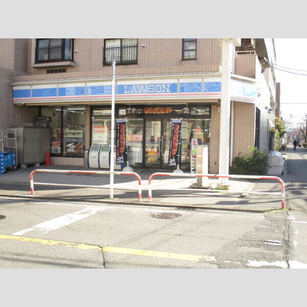 ロイヤルグレース道201号室 ローソン松戸店(50m)