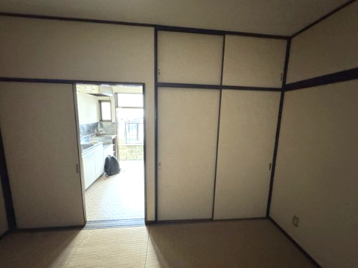 福村ハイツ102号室 クリーニング前の写真です