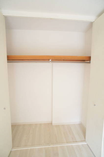 ルミエール若葉0104号室 収納