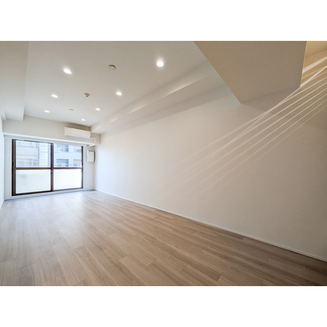 オーパスホームズ白山0302号室 リビング