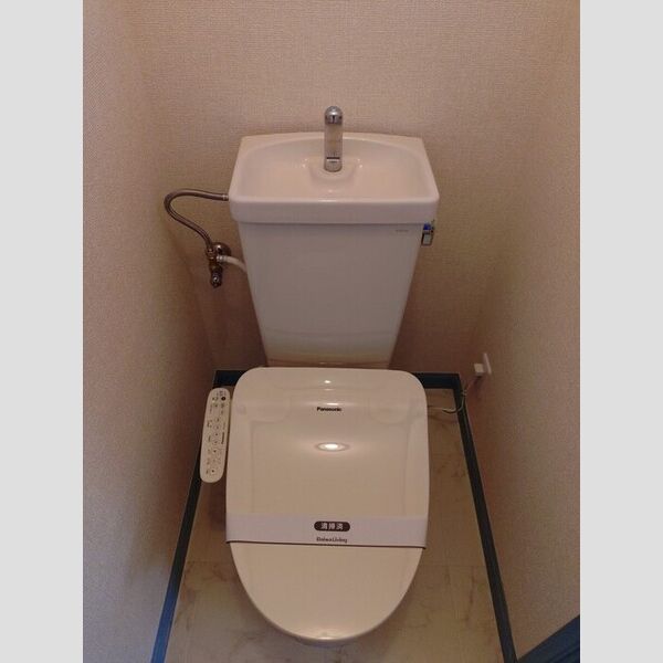 フォアシュピールハイム　B 温水洗浄暖房便座