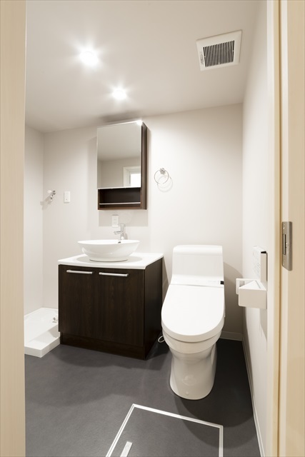 アンビエンテ千葉ＷＥＳＴ館1階 温水洗浄トイレ