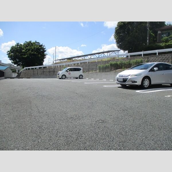 ボヌール・ヴィラ(bonheur Villa) 駐車場