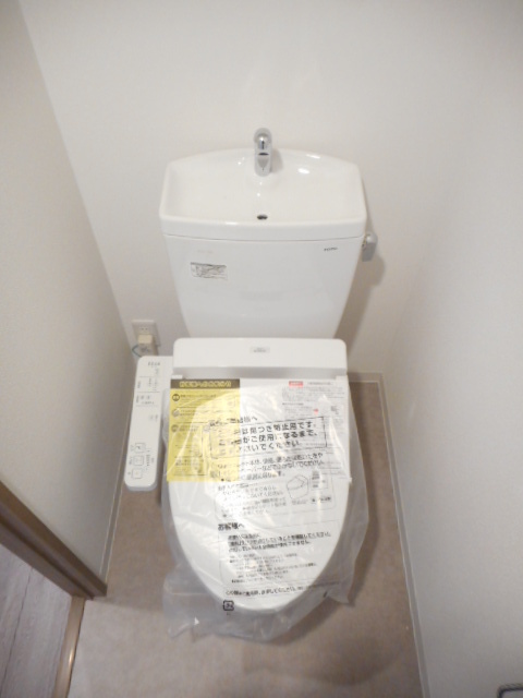 エムフラット秋葉原0703号室 トイレ