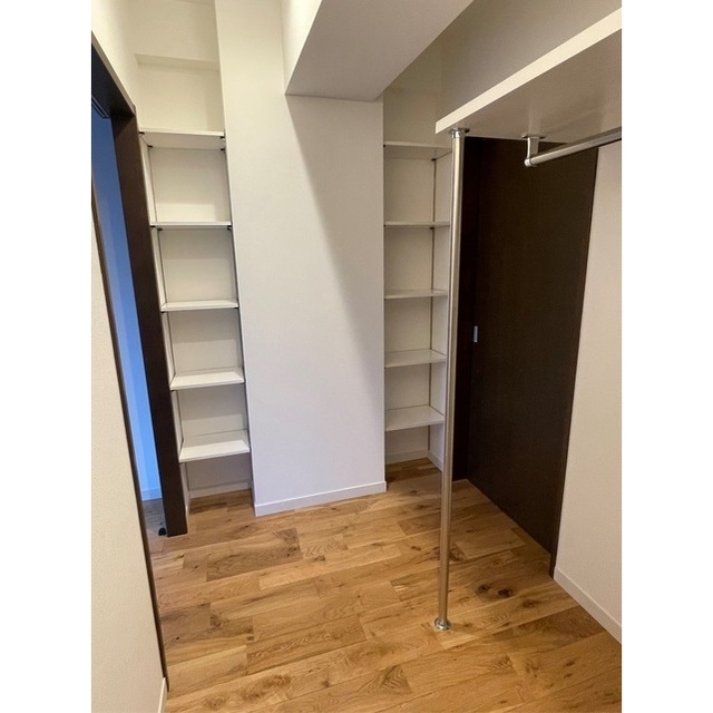 カスタネア栗平3-703号室 同建物別部屋の参考画像