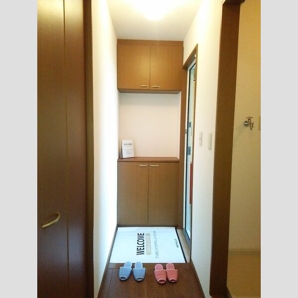 ブランドール 玄関