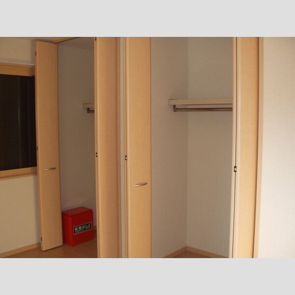 プリーマヴェール　B クローゼット