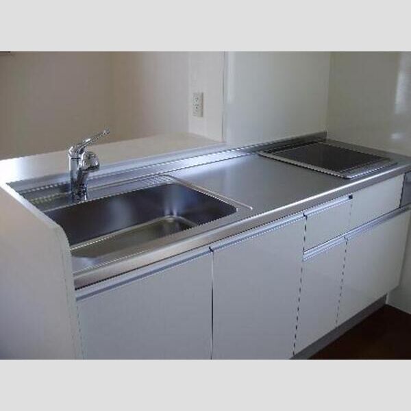 サンライトヒルズ　A カウンターキッチン(IHコンロ)