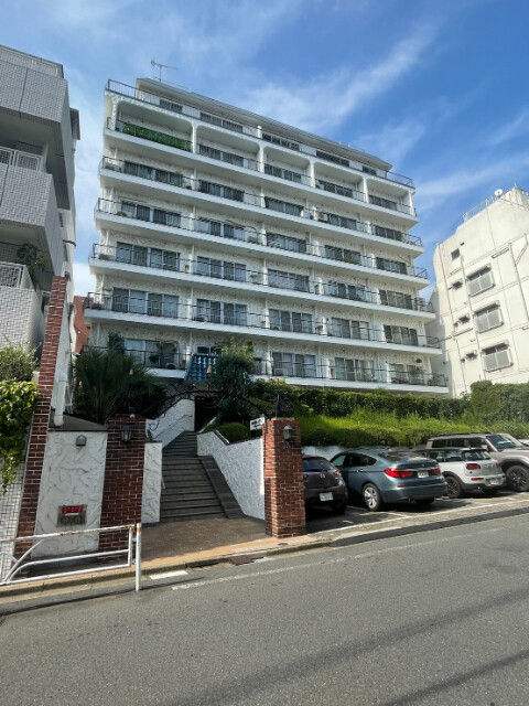 秀和神宮レジデンスの外観画像