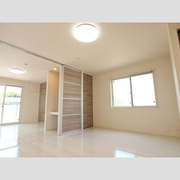 グリーンハイム リビングからの眺め①